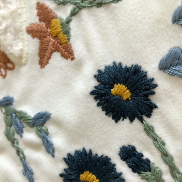 Pottery Barn Bunny Embroidered Lumbar Pillow Cover - Picture 5 of 12